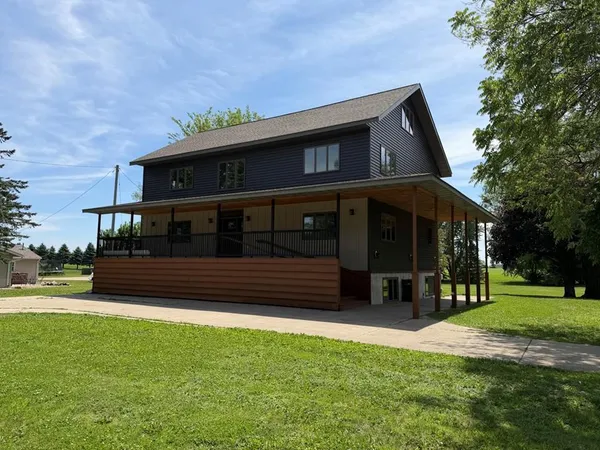 $599,900 | 831 2nd Street Southwest, Glenville, MN 56036