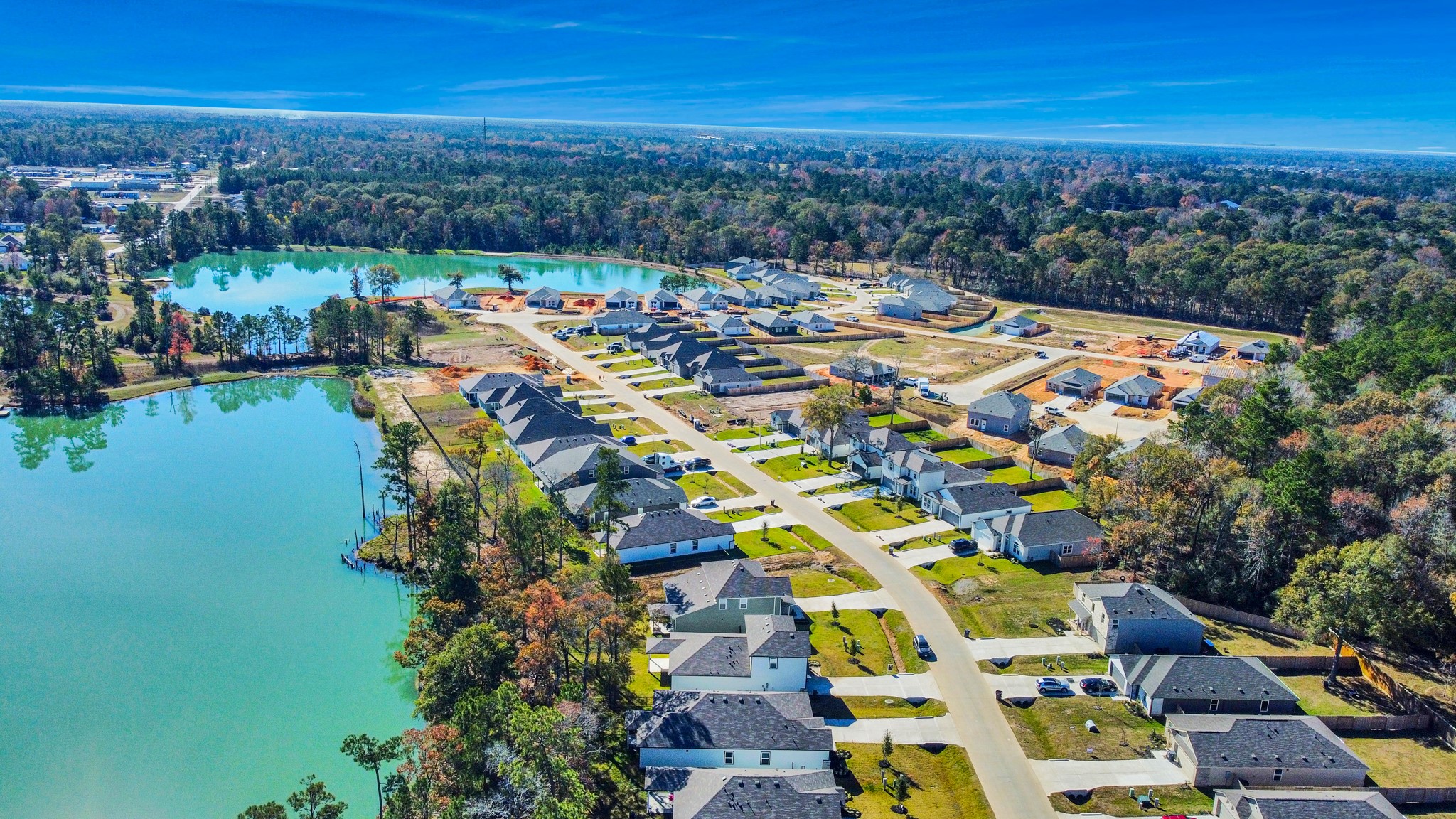 473 Shoreview Drive Conroe, TX 77303 - Photo 2 of 49 a view of city and ocean