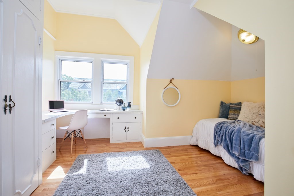 92 Coolidge Street, Unit 2 Brookline, MA 02446 - Photo 19 of 29 a very nice looking room with a large window