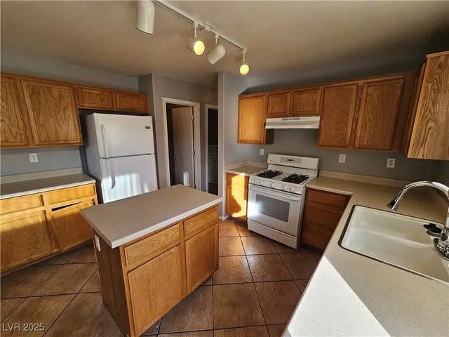 $1,850 | 6030 Blue Autumn Street, North Las Vegas, NV 89031