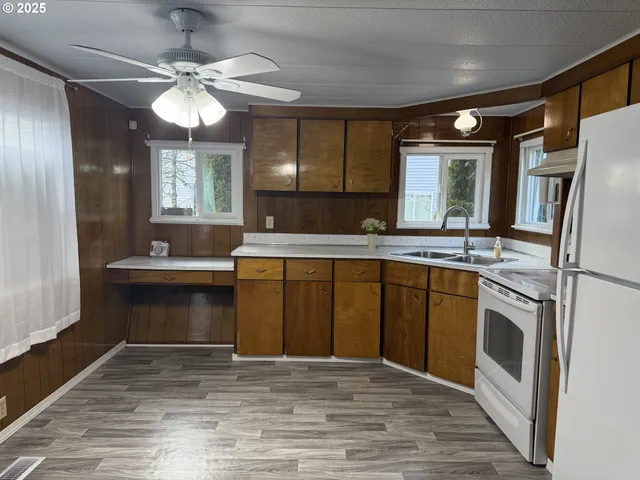 $42,499 | 13045 Southeast Stark Street, Portland, OR 97233