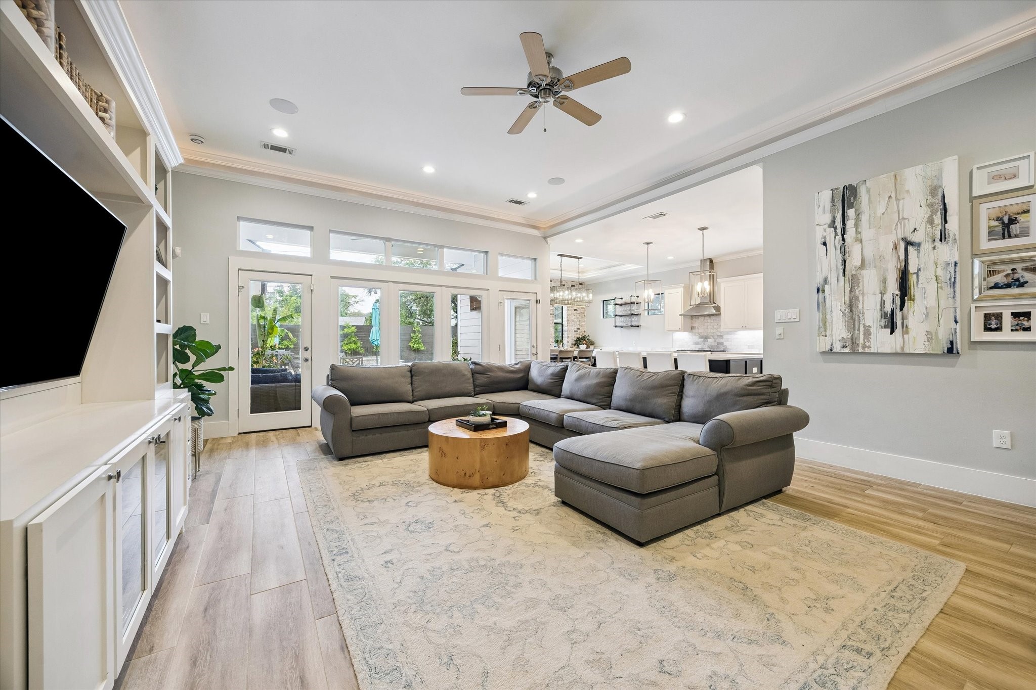 1519 Richelieu Lane Houston, TX 77018 - Photo 30 of 30 Open-concept floor plan with great natural light