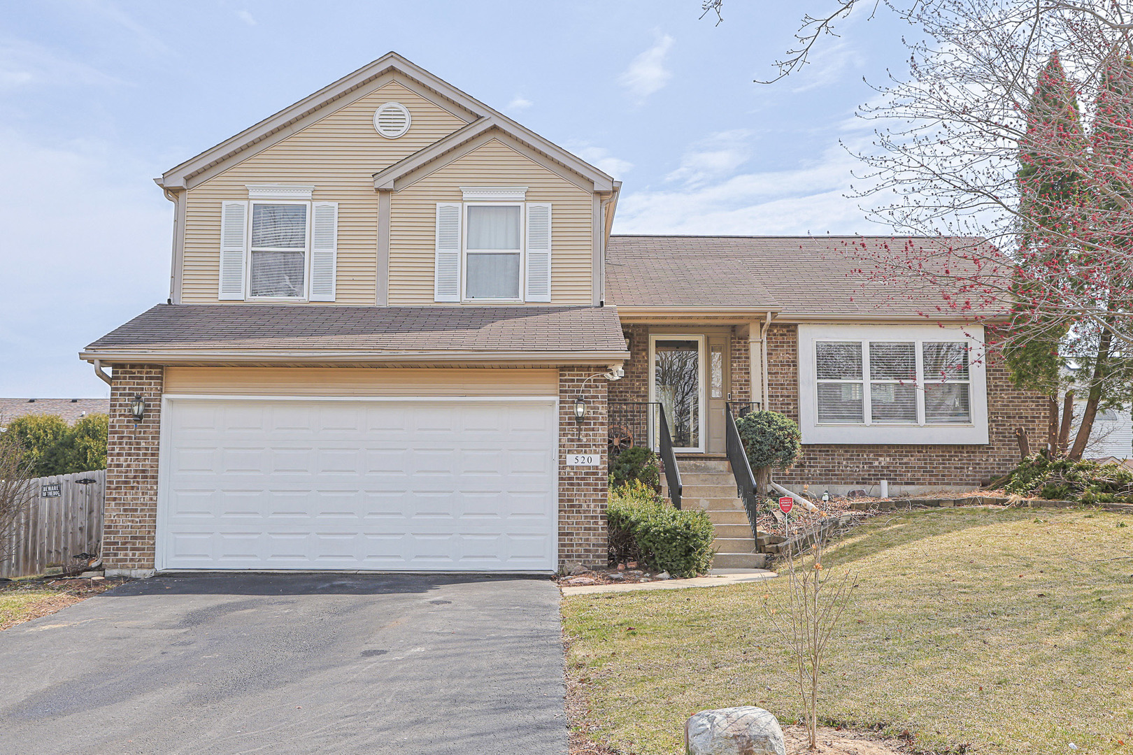 520 Calgary Way Belvidere, IL 61008 - Photo 2 of 26