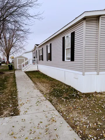 $145,000 | 21123 Chateau Thierry Drive North, Macomb, MI 48044