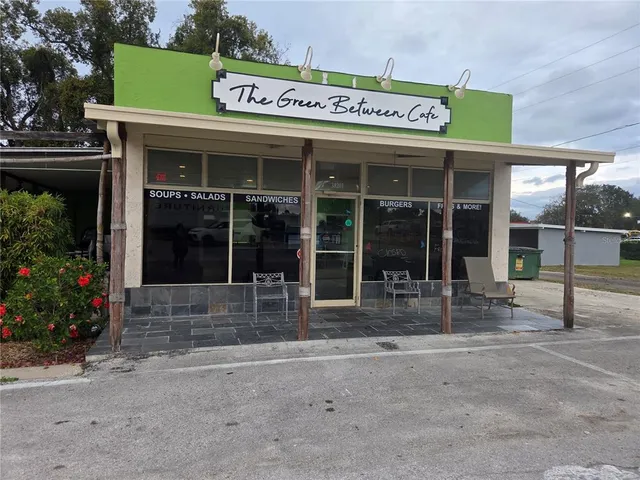 $3,000 | 38201 10th Avenue, Zephyrhills, FL 33542