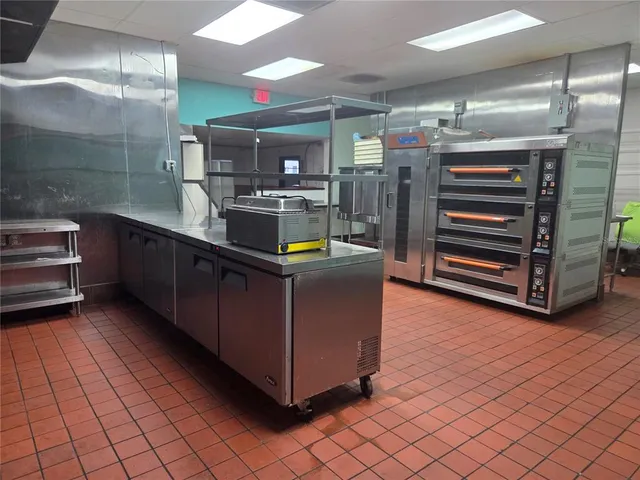 $3,000 | 38201 10th Avenue, Zephyrhills, FL 33542