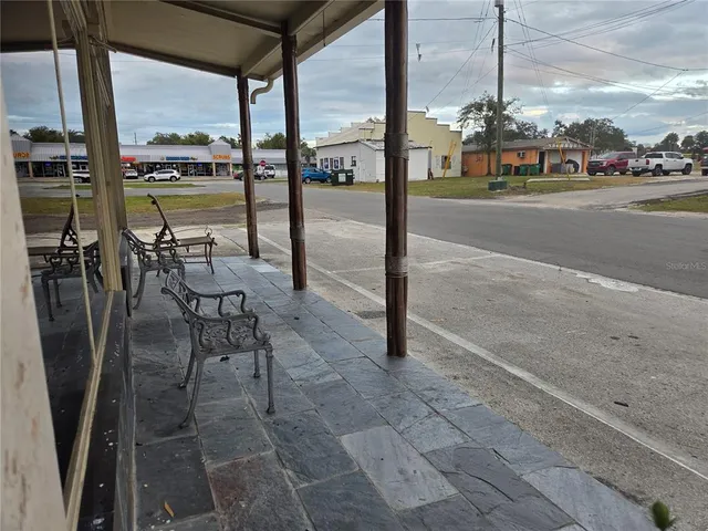 $3,000 | 38201 10th Avenue, Zephyrhills, FL 33542