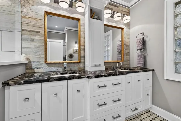 $950,000 | 2651 3rd Avenue North, St. Petersburg, FL 33713