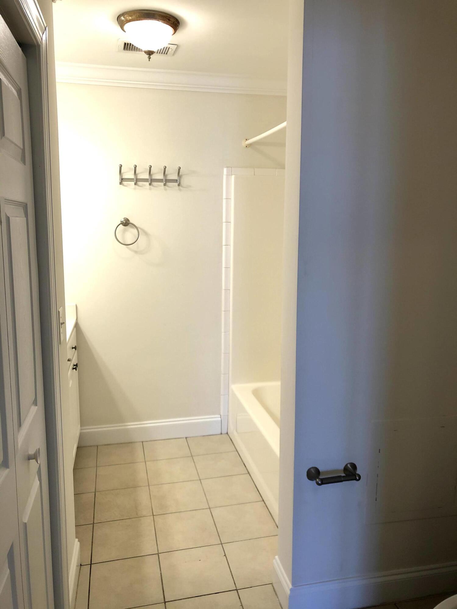 1815 Dogwood Road, Unit 904 Charleston, SC 29414 - Photo 8 of 13 IMG_0766