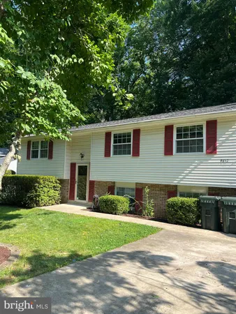 $899,000 | 9812 Oleander Avenue, Vienna, VA 22181