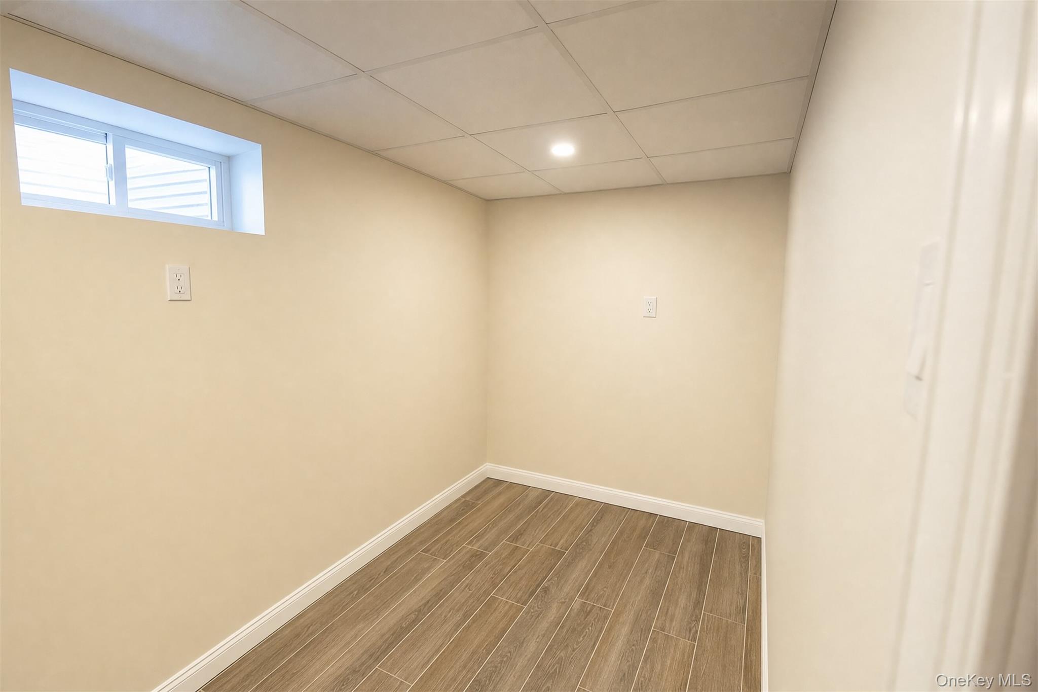 12 West 14th Road Queens, NY 11693 - Photo 14 of 22 Gallery Image 14