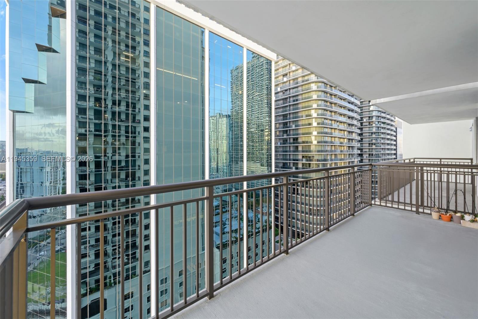 999 Southwest 1st Avenue, Unit 2214 Miami, FL 33130 - Photo 24 of 36