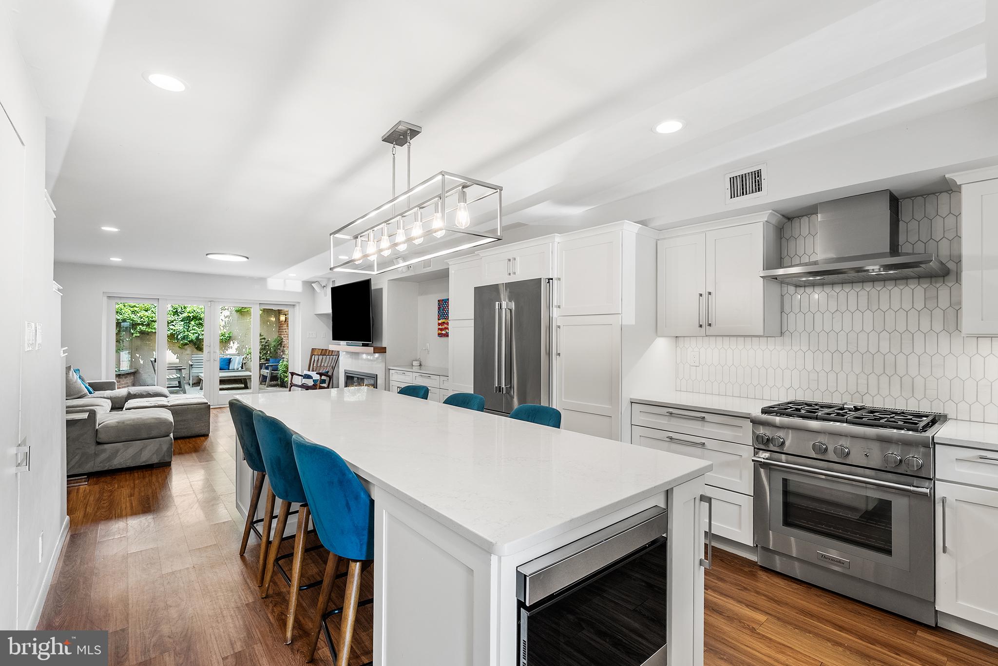 631 Addison Street Philadelphia, PA 19147 - Photo 2 of 25 Open kitchen and living room