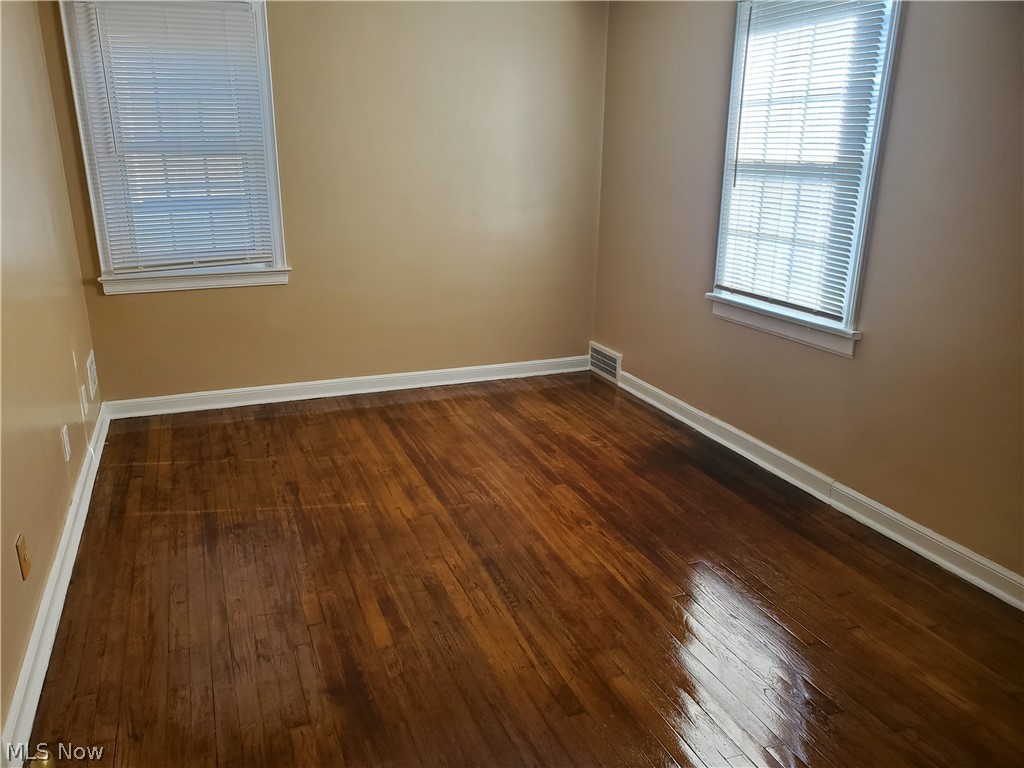 3692 Berkeley Road Cleveland Heights, OH 44118 - Photo 7 of 8