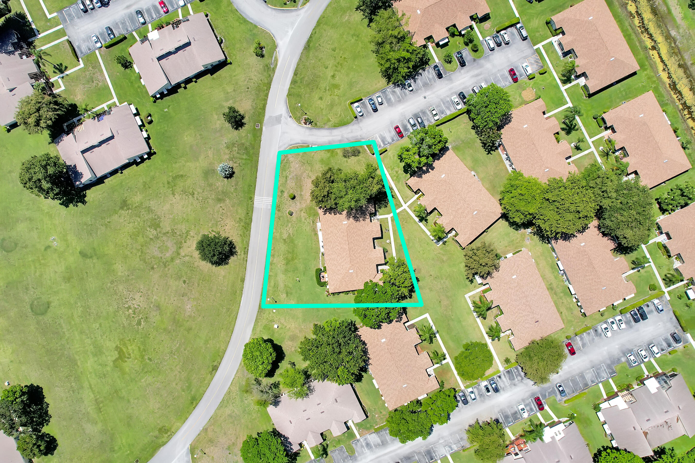 14100 Nesting Way, Unit D Delray Beach, FL 33484 - Photo 26 of 31 an aerial view of a swimming pool