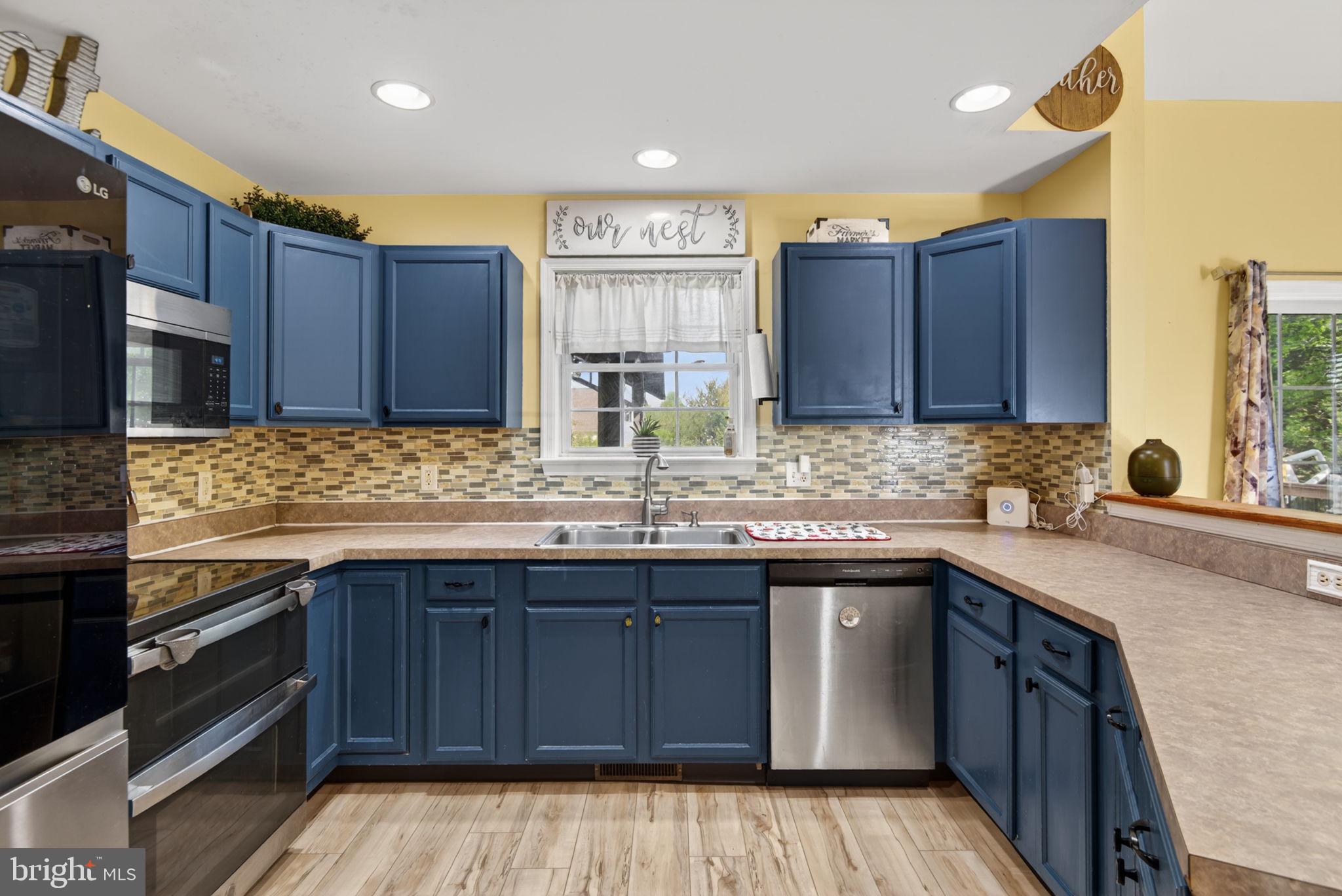 325 Olde Hickory Road Mount Wolf, PA 17347 - Photo 12 of 42 Gallery Image 12
