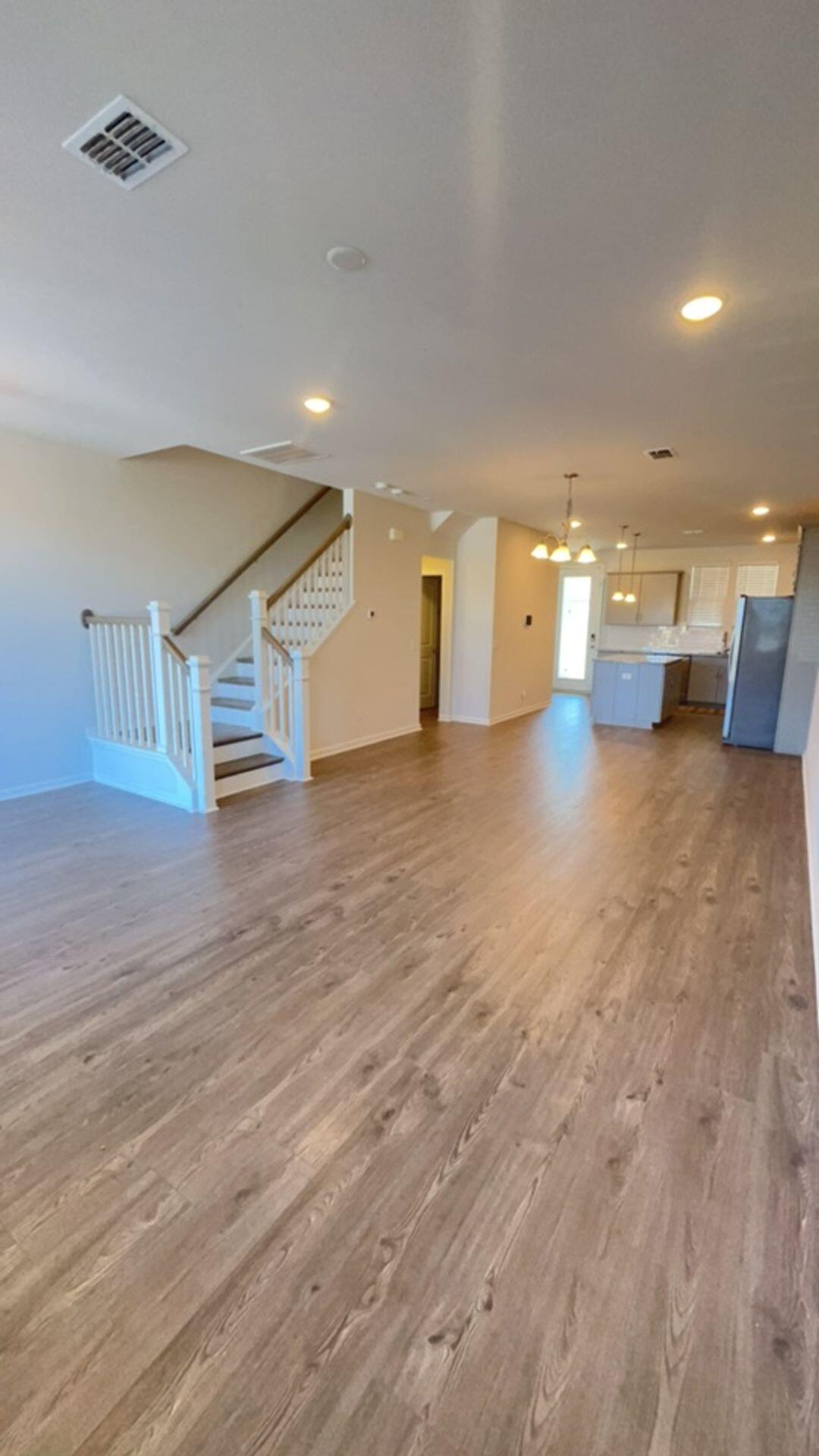 561 Blueway Avenue Summerville, SC 29486 - Photo 4 of 20 561.17