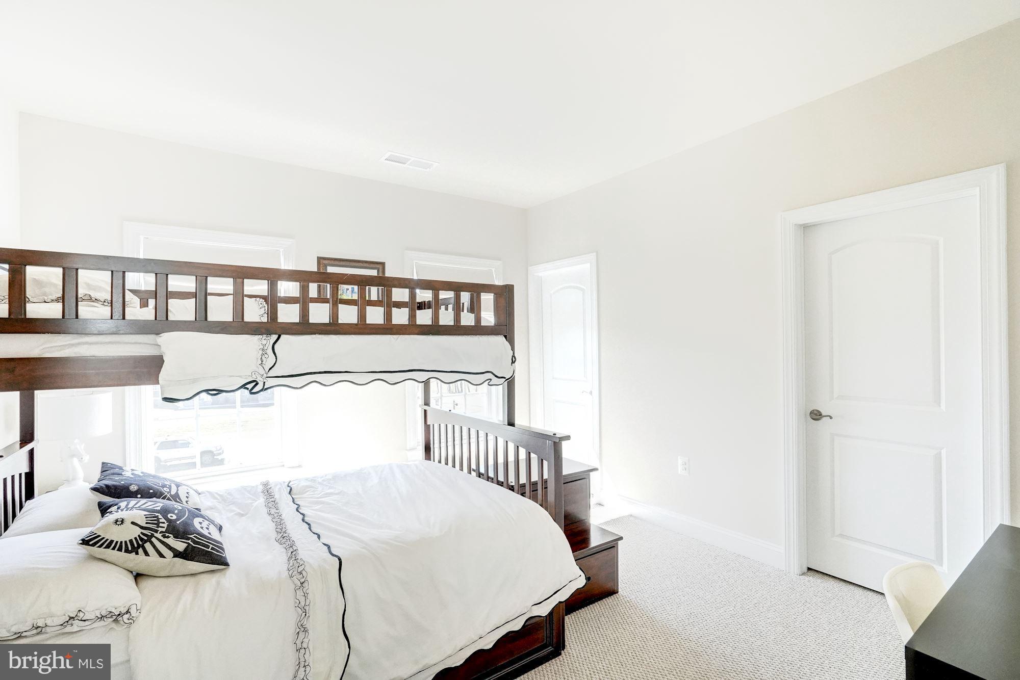 18452 Wild Raspberry Drive Purcellville, VA 20132 - Photo 18 of 28 Gallery Image 18