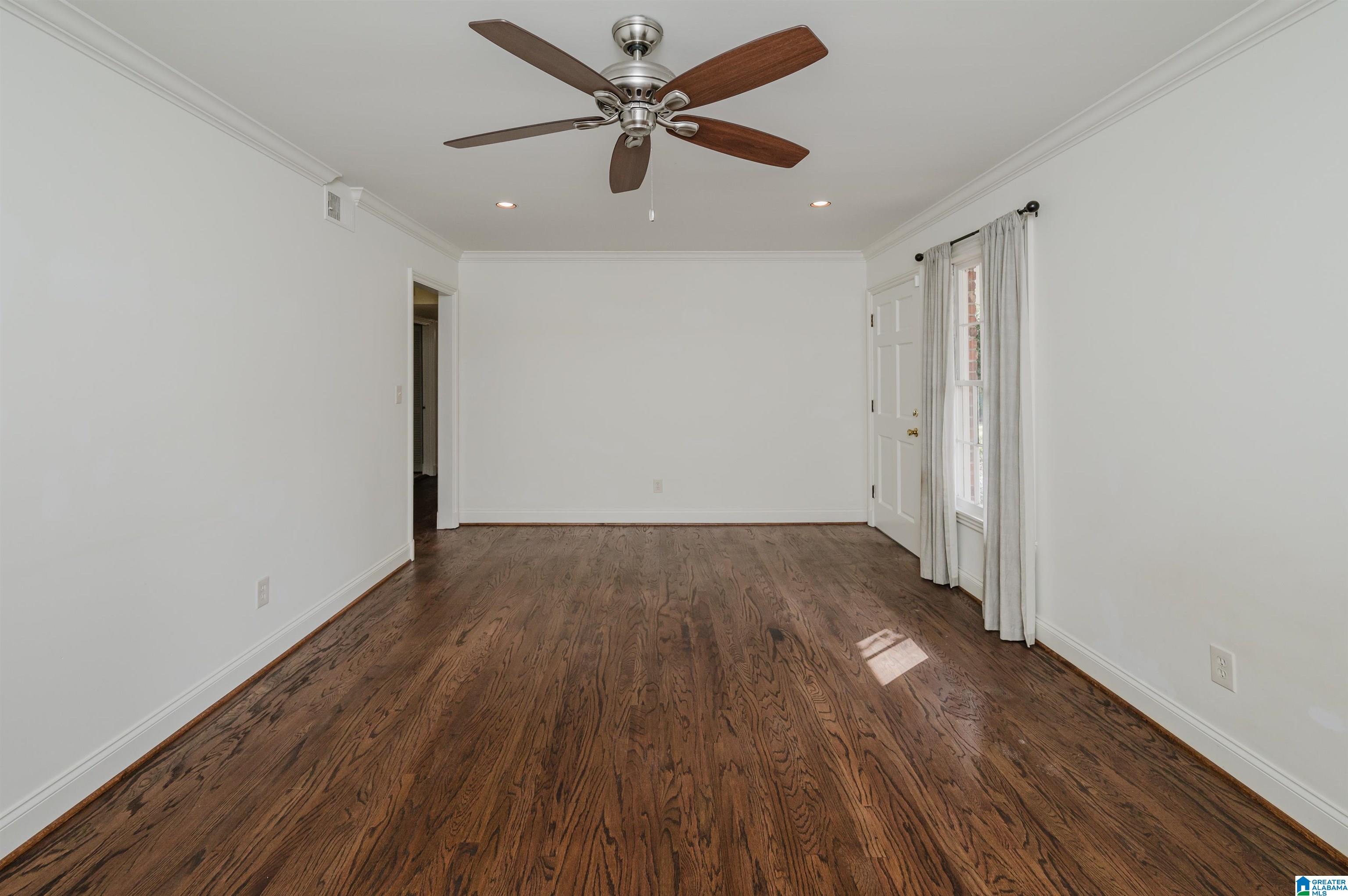 4044 Meadowview Circle Birmingham, AL 35243 - Photo 9 of 48