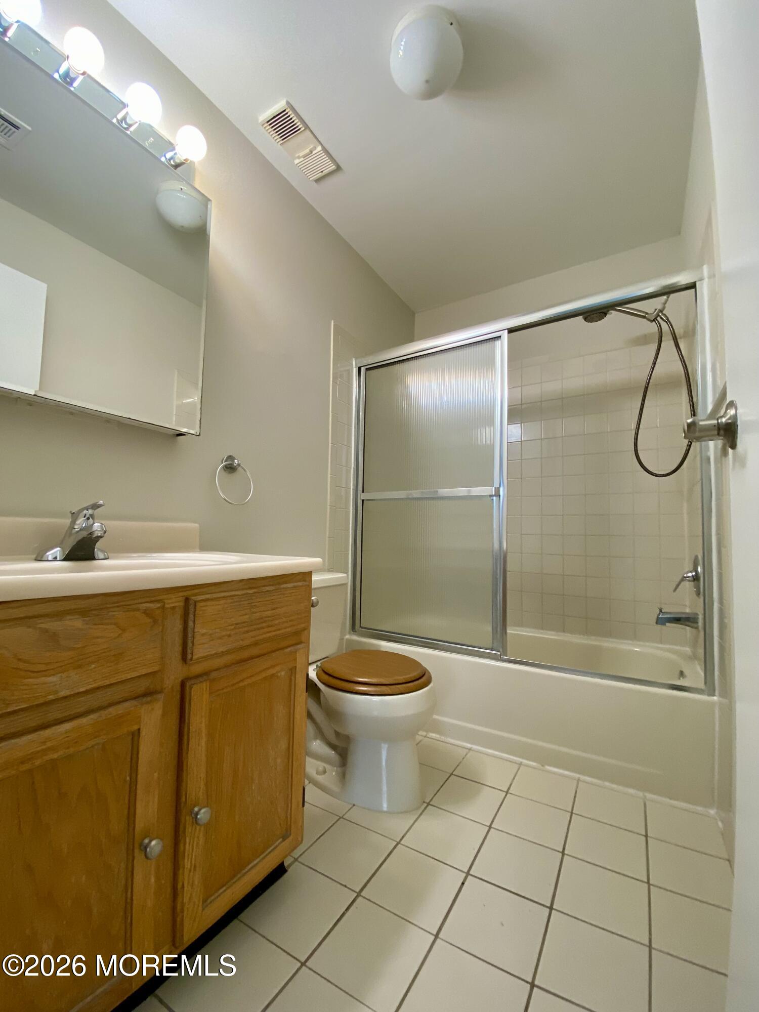 231 Atlantic Street, Unit 83D Keyport, NJ 07735 - Photo 17 of 20 primary bathrm