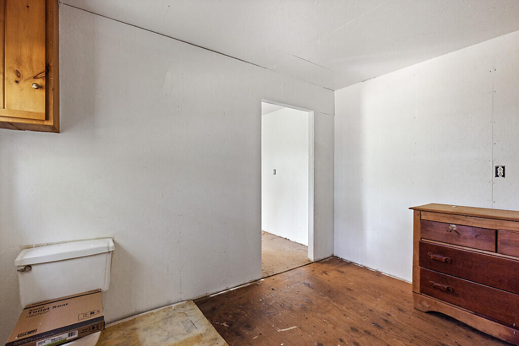 259 Drury Road Solon, ME 04979 - Photo 22 of 34 22_BP5A0258_DxO_mls