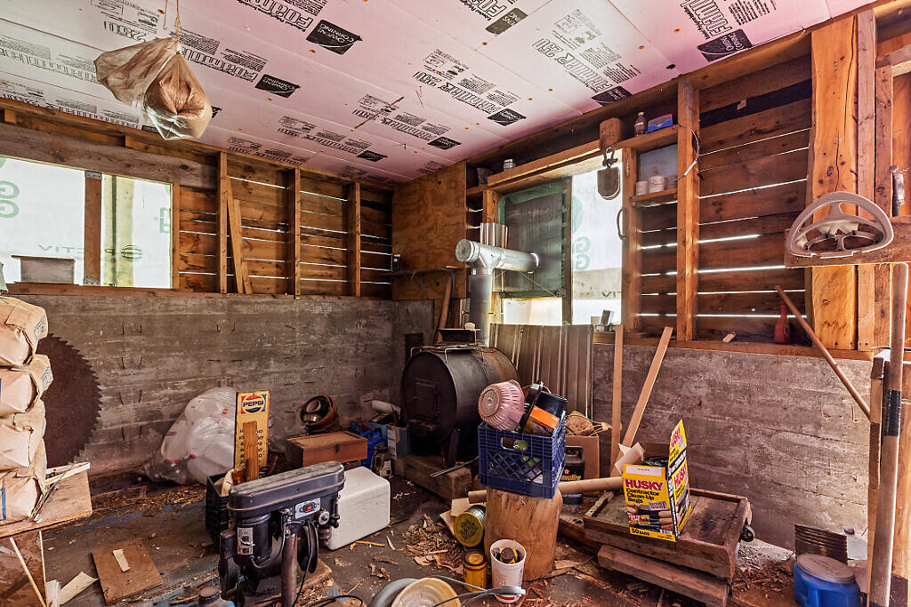 259 Drury Road Solon, ME 04979 - Photo 25 of 34 25_BP5A0285_DxO_mls