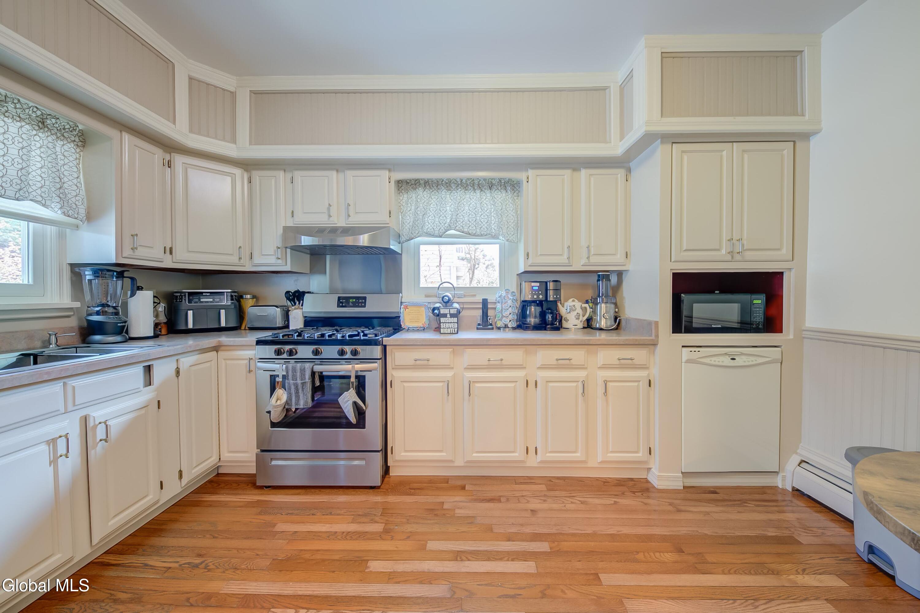 59 New Shaker Road Colonie, NY 12205 - Photo 17 of 81 59 New Shaker Rd-67