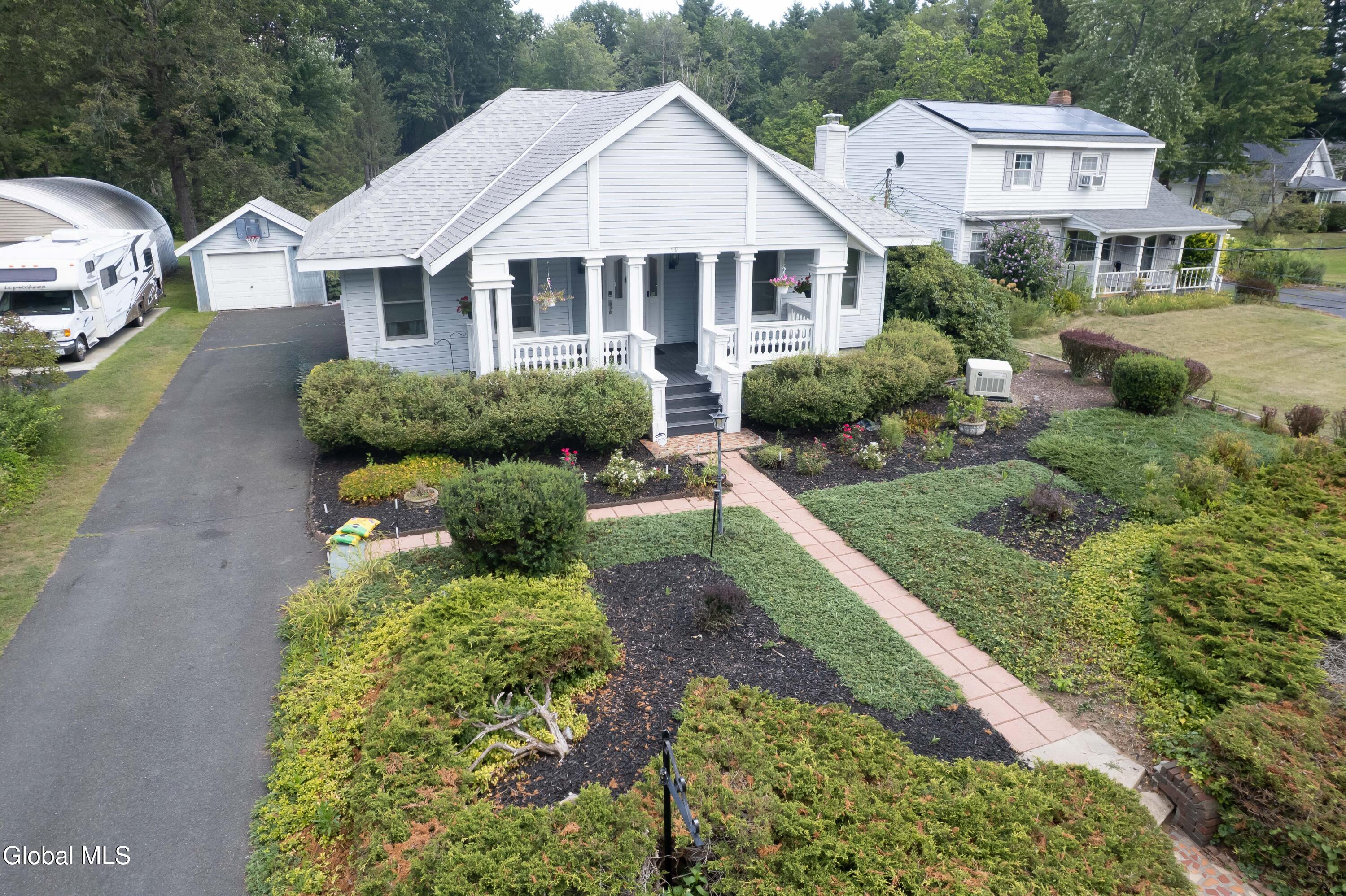 59 New Shaker Road Colonie, NY 12205 - Photo 3 of 81 59 New Shaker Rd-11