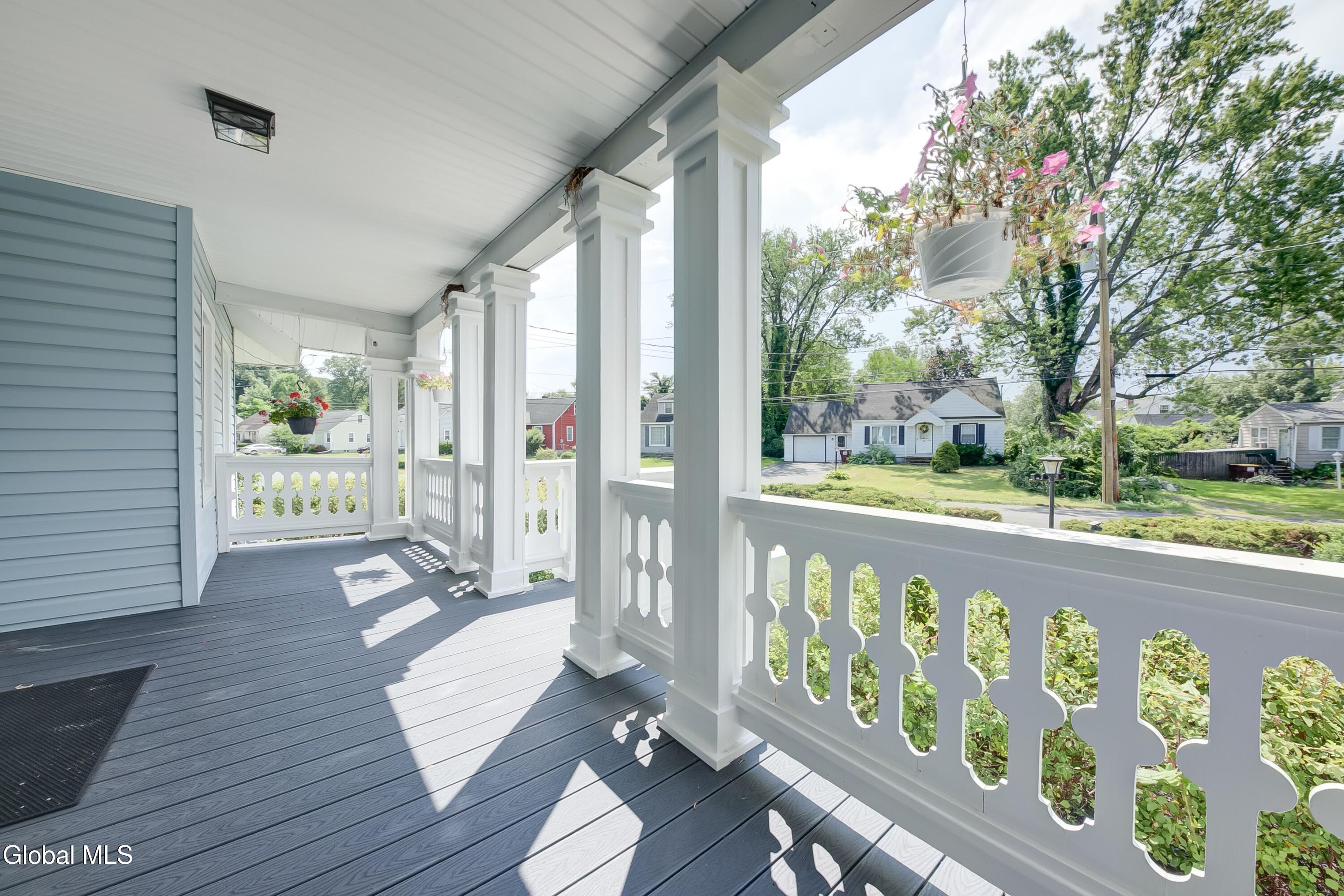 59 New Shaker Road Colonie, NY 12205 - Photo 4 of 81 59 New Shaker Rd-105