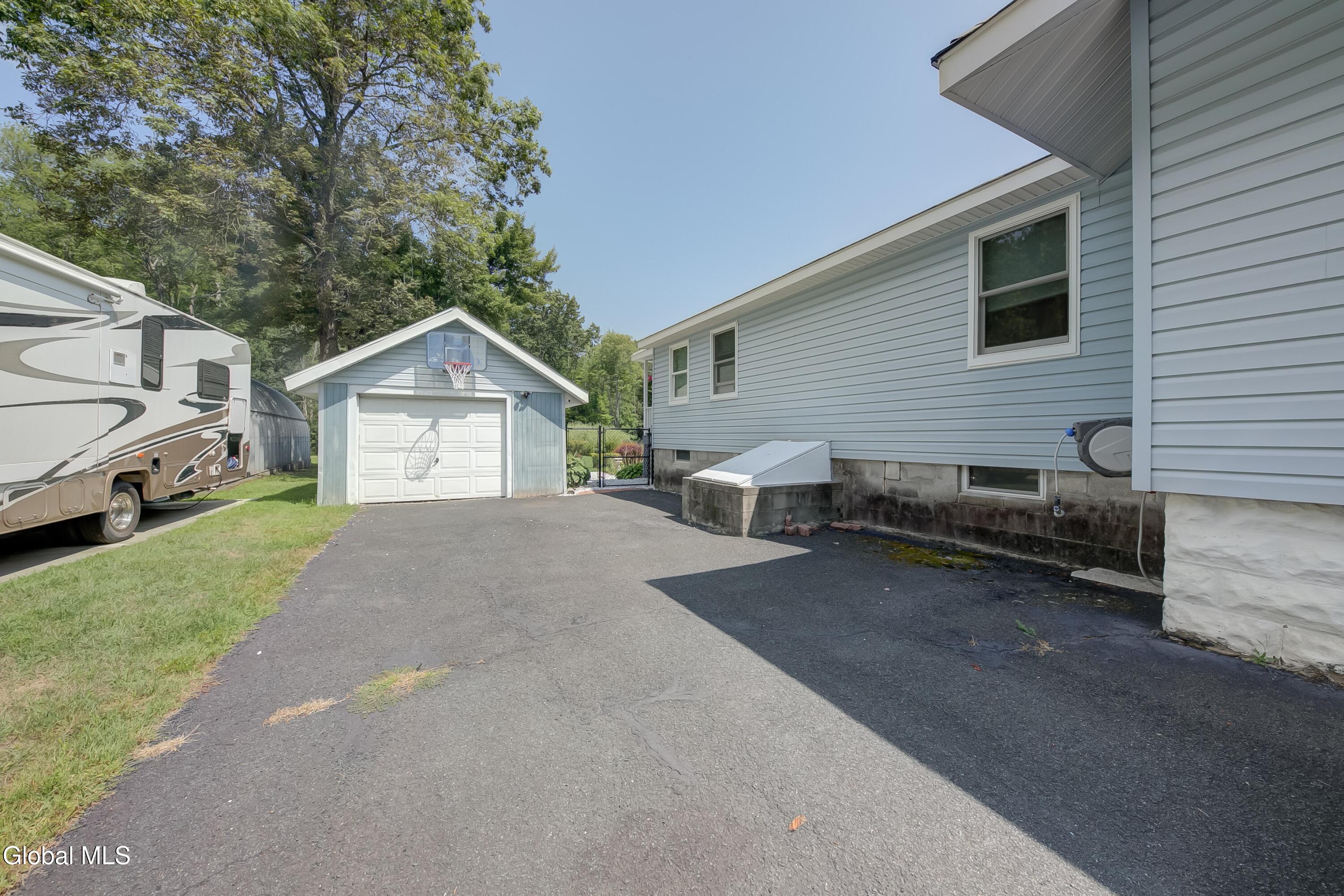 59 New Shaker Road Colonie, NY 12205 - Photo 76 of 81 59 New Shaker Rd-115