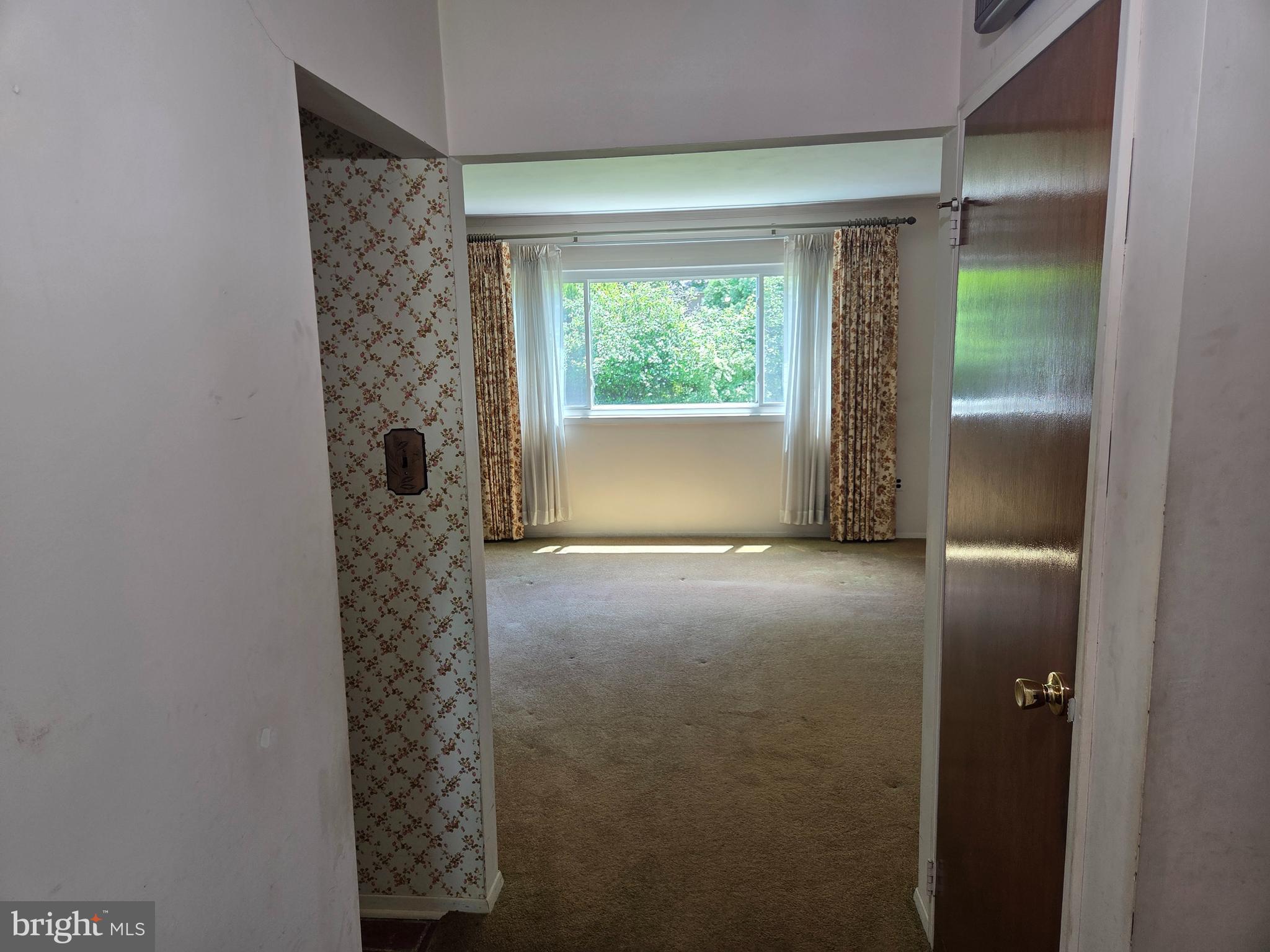 107 Upper Ferry Road Ewing, NJ 08628 - Photo 21 of 23 Entry from Front Door
