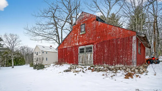 $470,000 | 163 Valley Road, Raymond, ME 04071