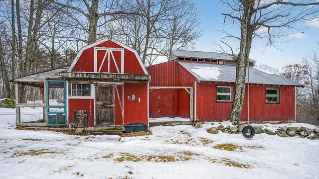 $470,000 | 163 Valley Road, Raymond, ME 04071