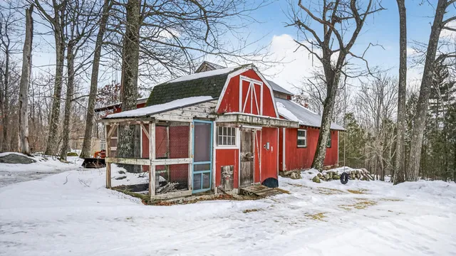 $470,000 | 163 Valley Road, Raymond, ME 04071