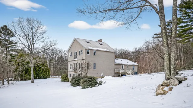 $470,000 | 163 Valley Road, Raymond, ME 04071