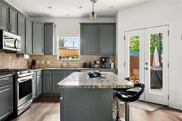 $800,000 | 1600 Maple Avenue, Unit 1, Austin, TX 78702