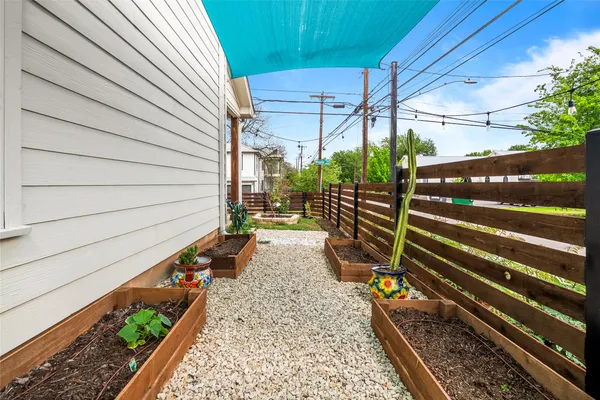 $800,000 | 1600 Maple Avenue, Unit 1, Austin, TX 78702