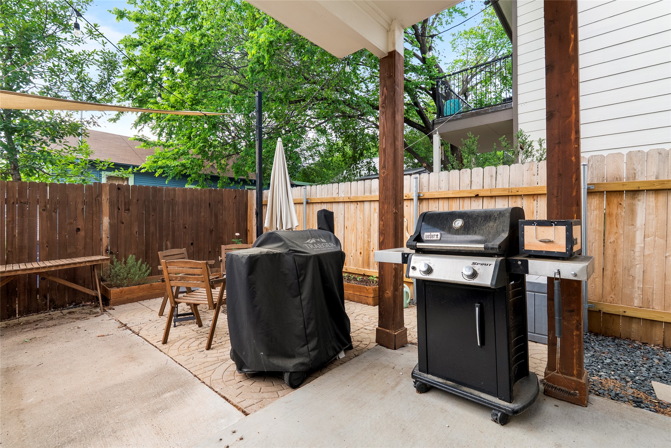 1600 Maple Avenue, Unit 1 Austin, TX 78702 - Photo 35 of 38 side patio with pavers and more garden beds