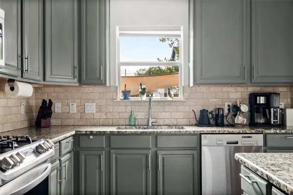 $800,000 | 1600 Maple Avenue, Unit 1, Austin, TX 78702