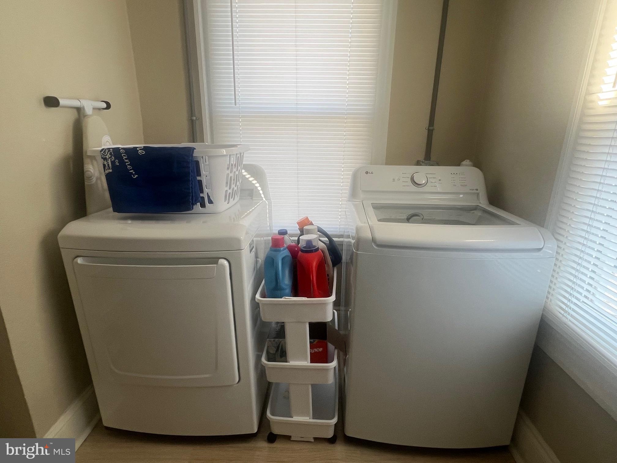 810 North Division Street Salisbury, MD 21801 - Photo 14 of 38 a utility room with dryer and washer