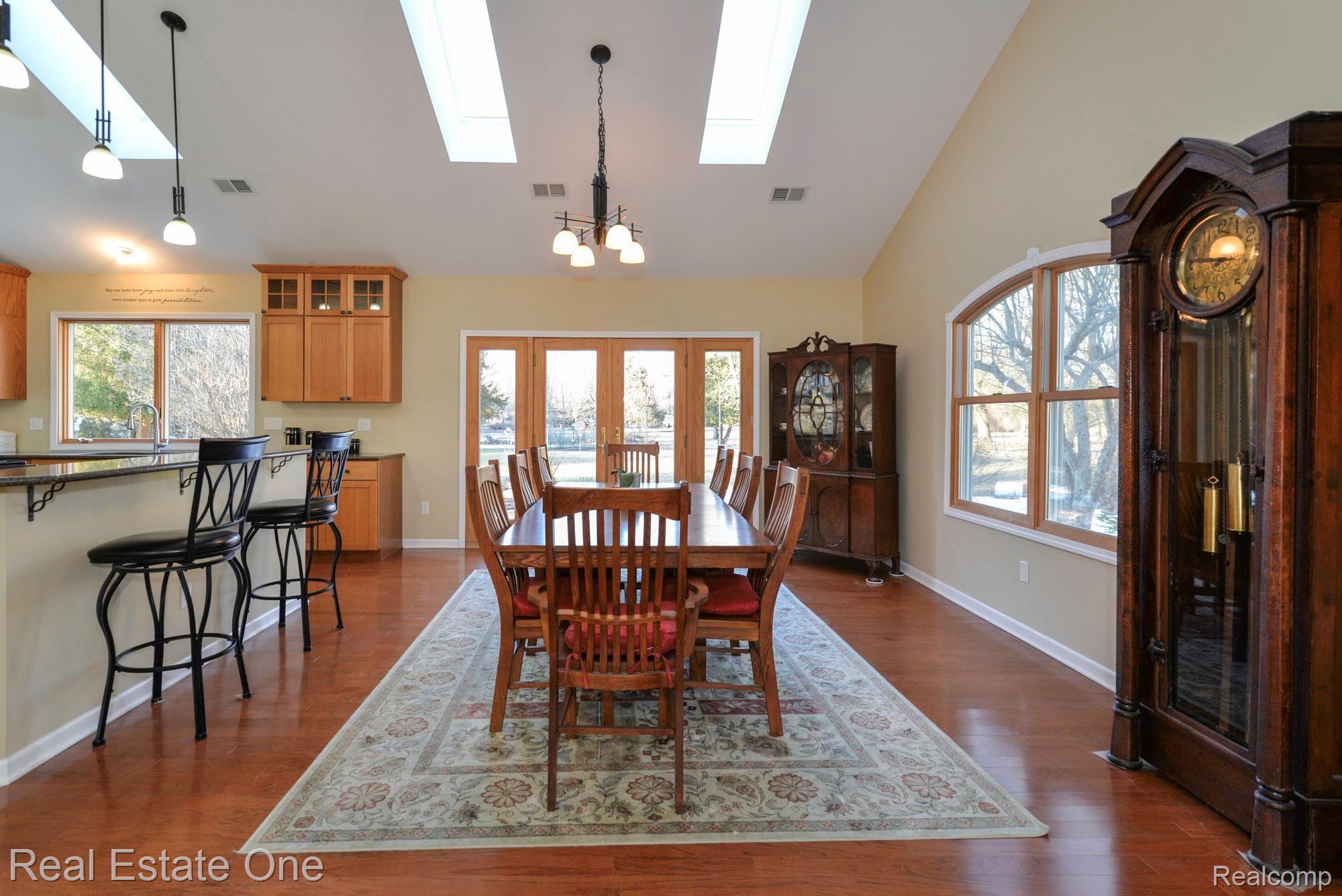 6441 Winans Lake Road Brighton, MI 48116 - Photo 10 of 45 Dining