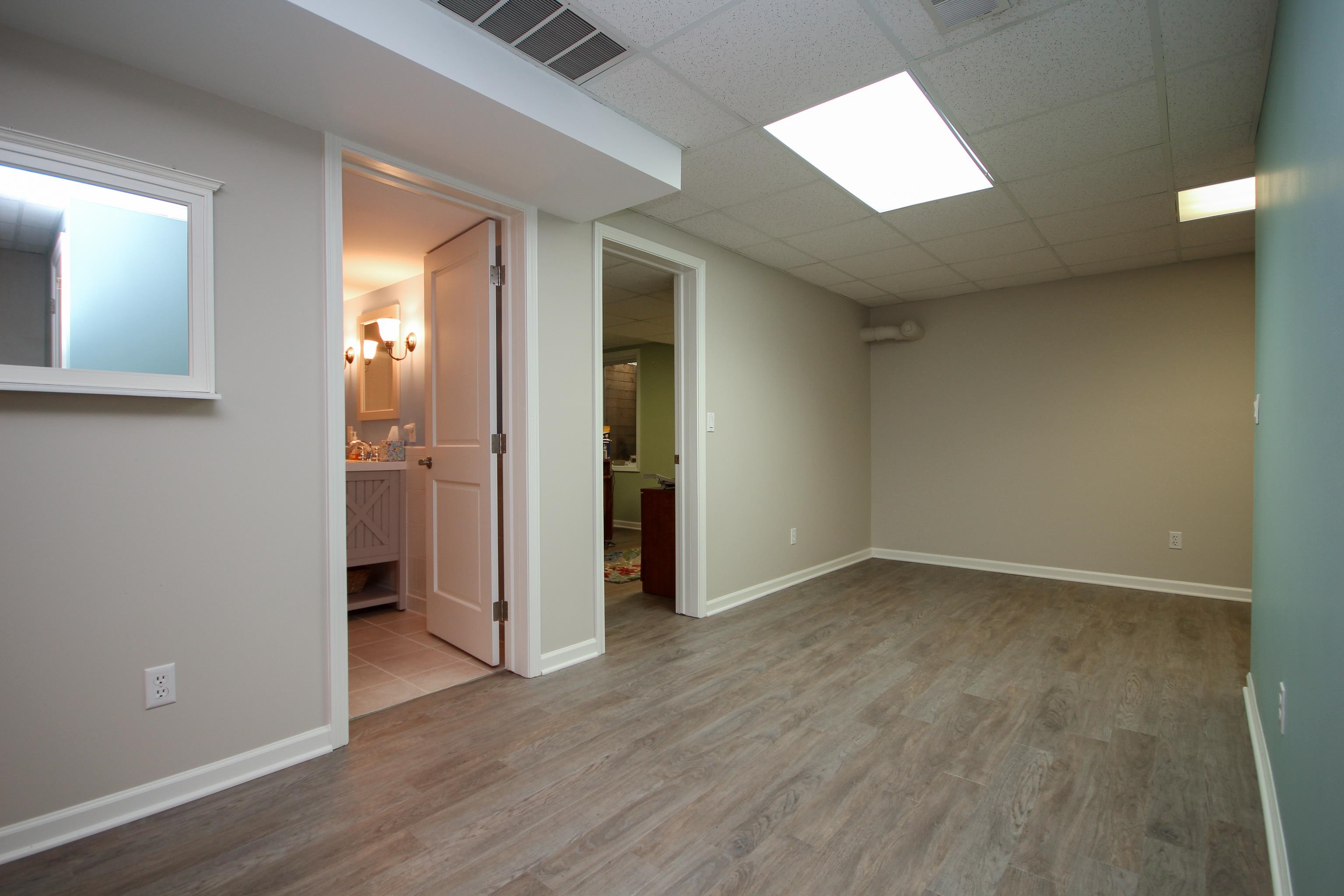 4272 South Meridian Road Mount Pleasant, MI 48858 - Photo 47 of 62 1900921-46.JPG