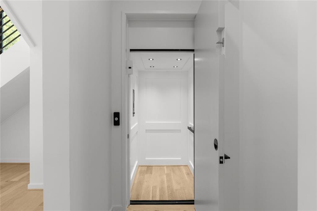 4063 Rickenbacker Drive Northeast Atlanta, GA 30342 - Photo 29 of 58 Gallery Image 29