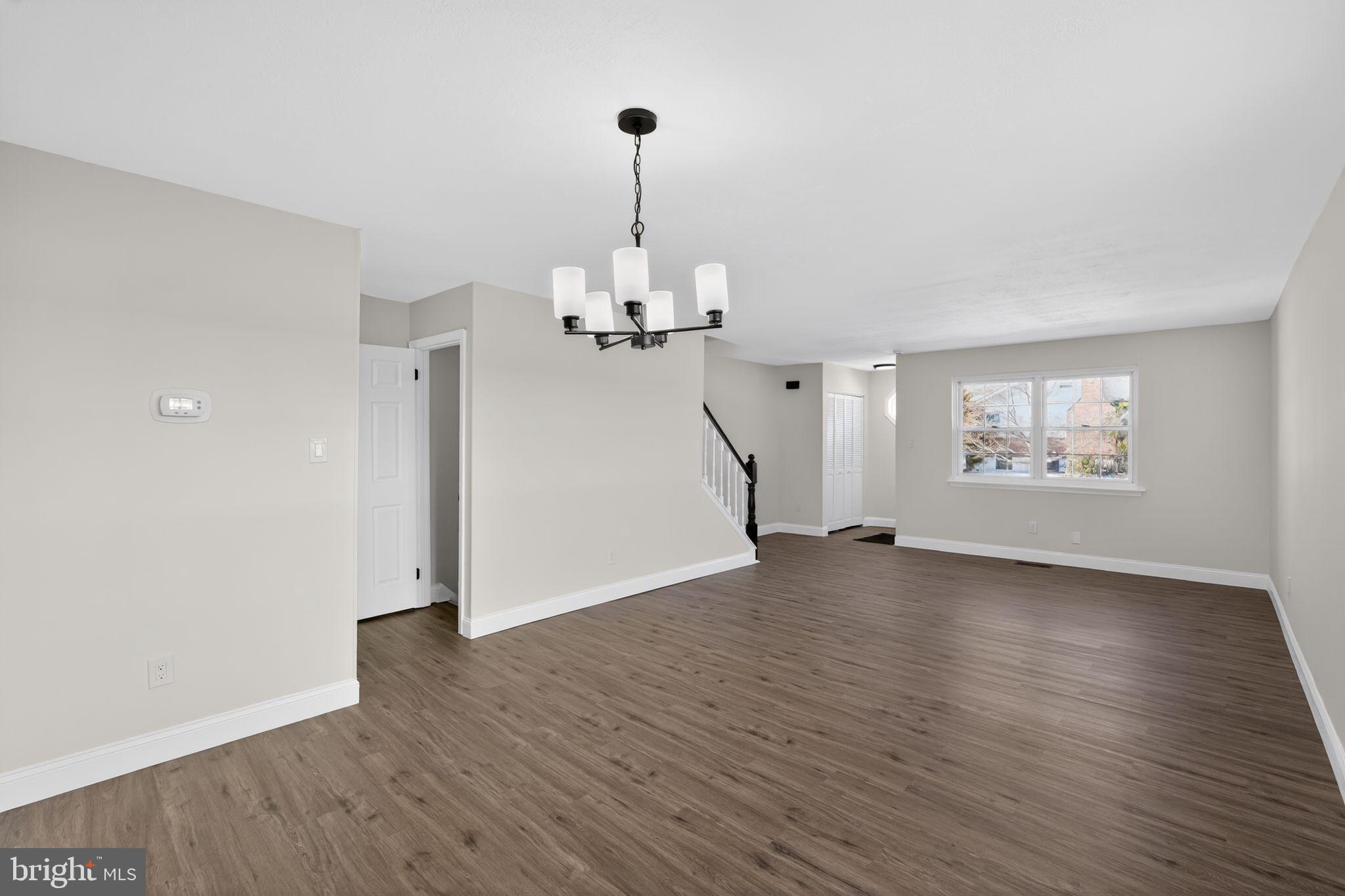 642 Rively Avenue Collingdale, PA 19023 - Photo 11 of 34 Living/dining room