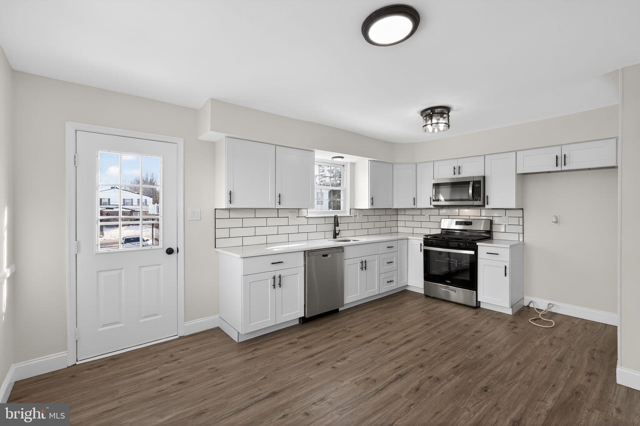 642 Rively Avenue Collingdale, PA 19023 - Photo 15 of 34 Kitchen