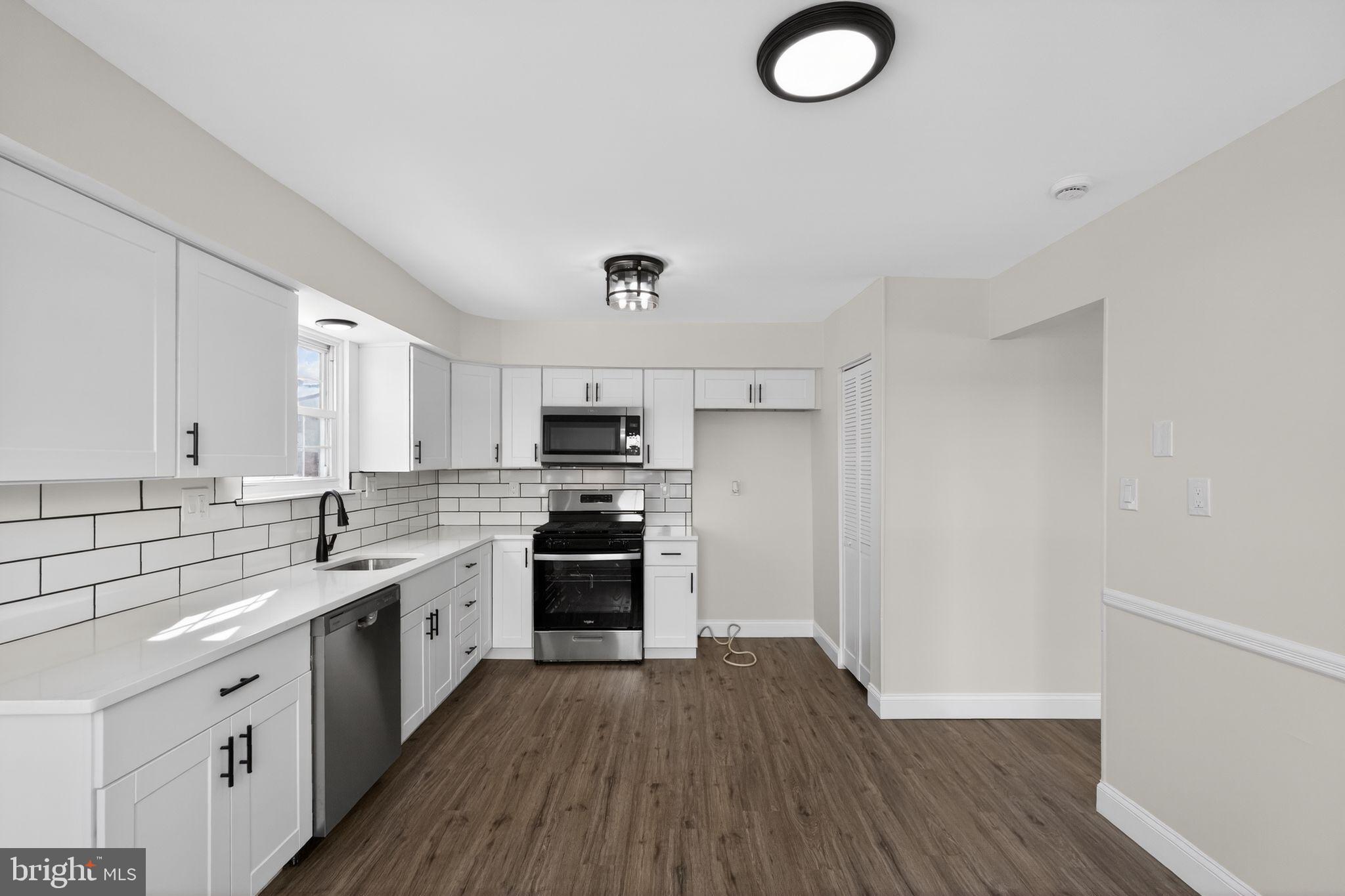 642 Rively Avenue Collingdale, PA 19023 - Photo 16 of 34 Kitchen