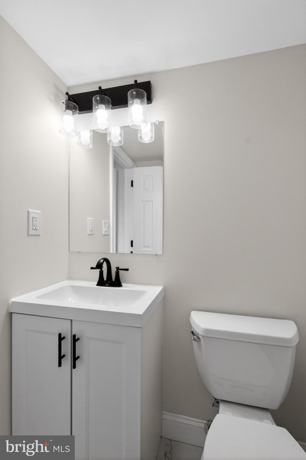 642 Rively Avenue Collingdale, PA 19023 - Photo 17 of 34 Half bathroom - first floor