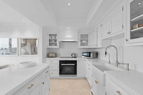 $20,000 | 150 Bradley Place, Unit 615, Palm Beach, FL 33480