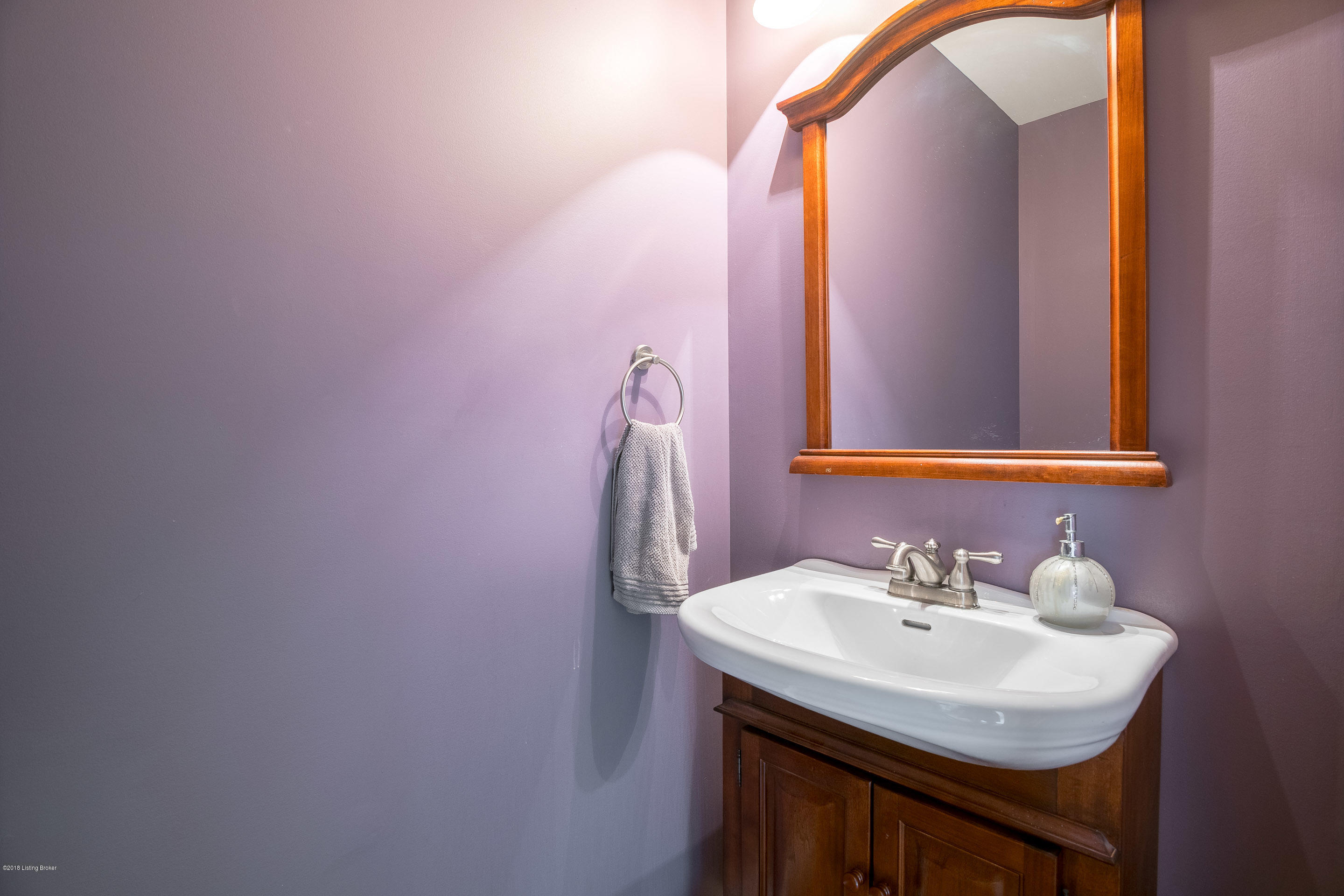 7708 Aspen Ridge Road Louisville, KY 40214 - Photo 14 of 29 Aspen Ridge Powder Room