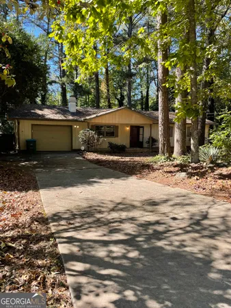 $1,600 | 2983 Deshong Drive Southwest, Stone Mountain, GA 30087